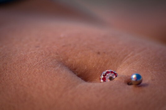 Neues Piercing machen lassen in Hurghada